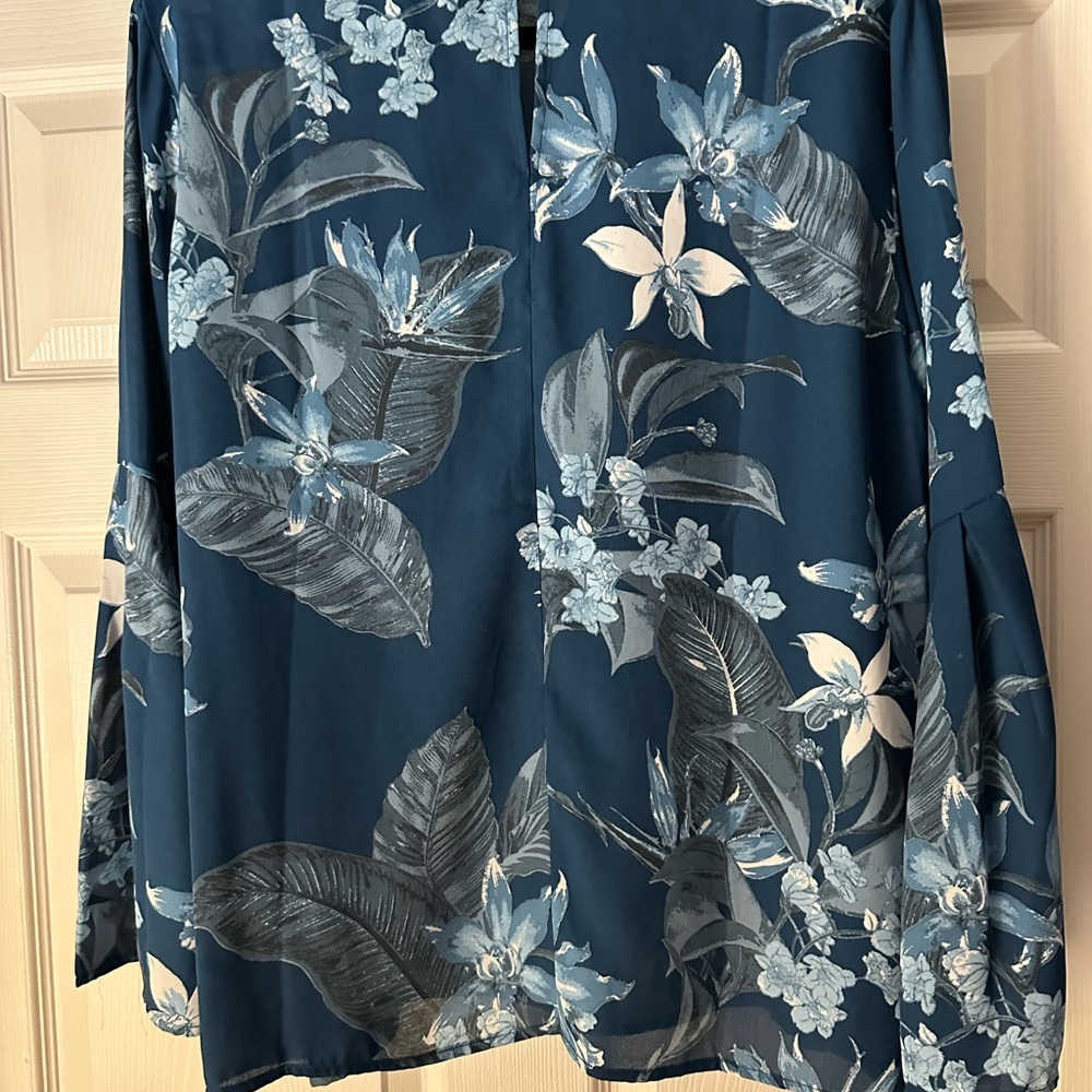 DG2 Diane Gilman  Blue Floral Blouse